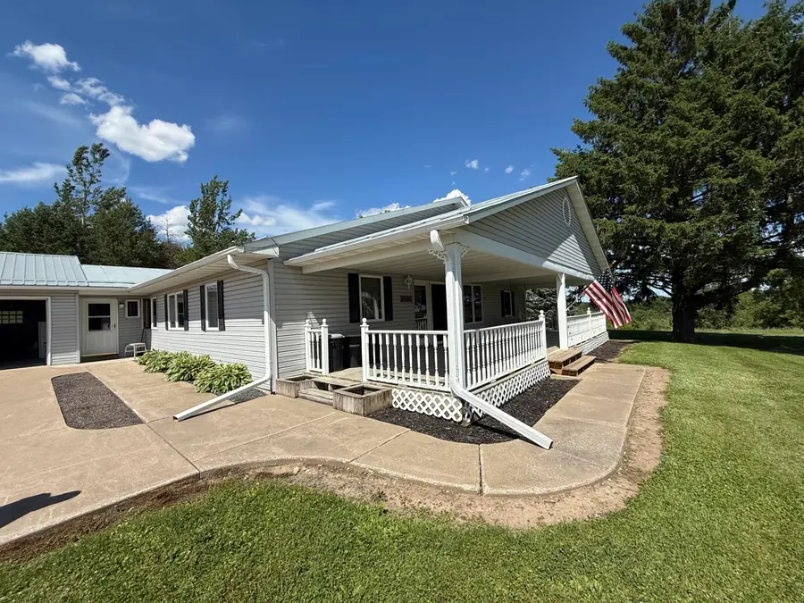 W3494 Mcclintock Rd, Farmington, WI 54644 - #3