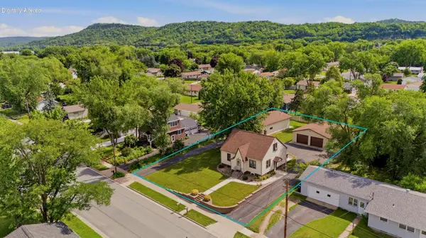 310 9th Ave N, Onalaska, WI 54650
