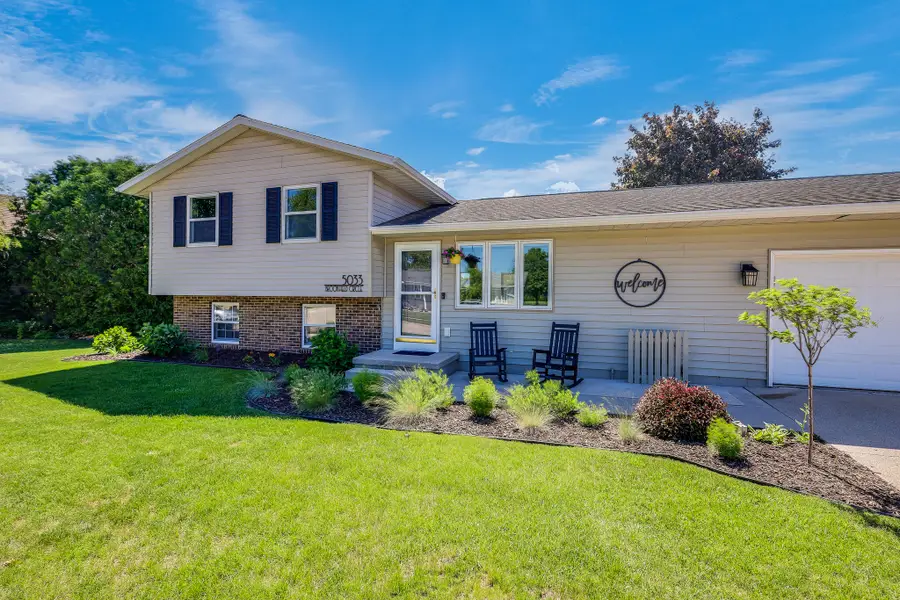 5033 Brookfield Cir, Manitowoc, WI 54220 - #2
