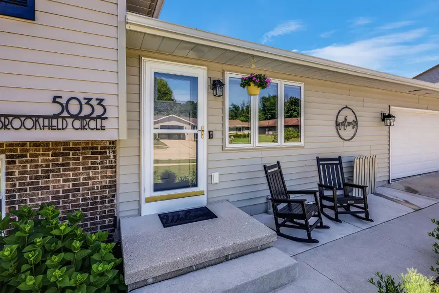 5033 Brookfield Cir, Manitowoc, WI 54220 - #3
