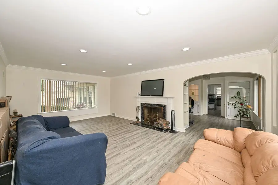 5340 W Melvina St, Milwaukee, WI 53216 - #3