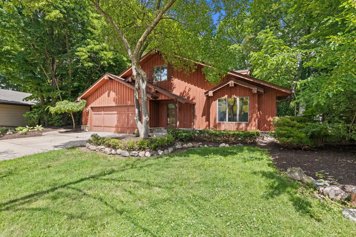 14840 W Oklahoma Ct, New Berlin, WI 53151 - #1