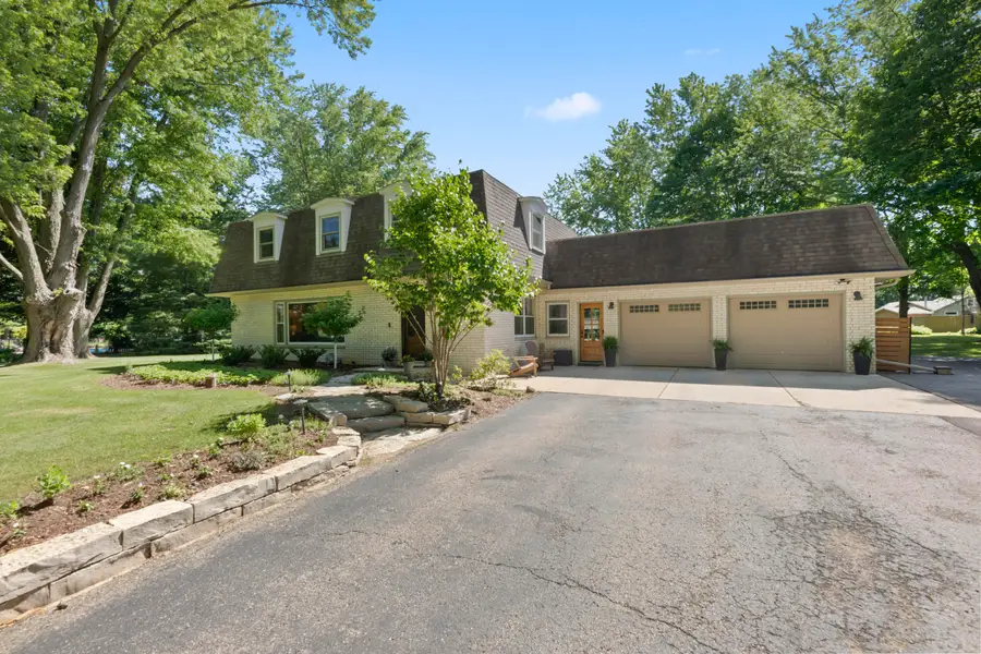 N8104 Lasalle Cir, Ixonia, WI 53066 - #2