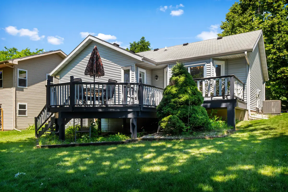 833 W Mohawk Trl, Deforest, WI 53532 - #1