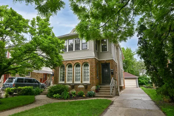 4116 N Woodburn St, Shorewood, WI 53211