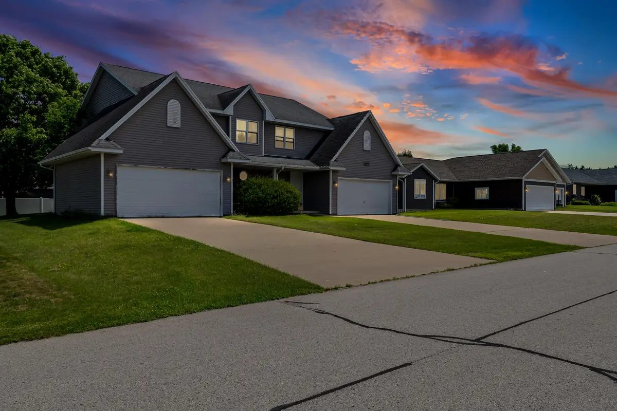 1555 Hickory St, Rockland, WI 54653 - #1