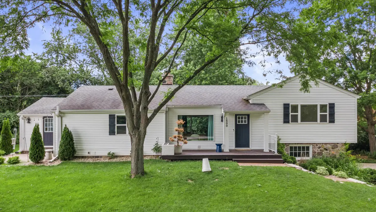 1800 Fairfax Dr, Elm Grove, WI 53122 - #1