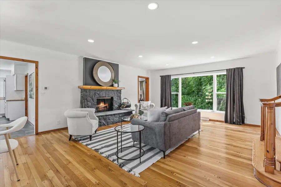 1800 Fairfax Dr, Elm Grove, WI 53122 - #3