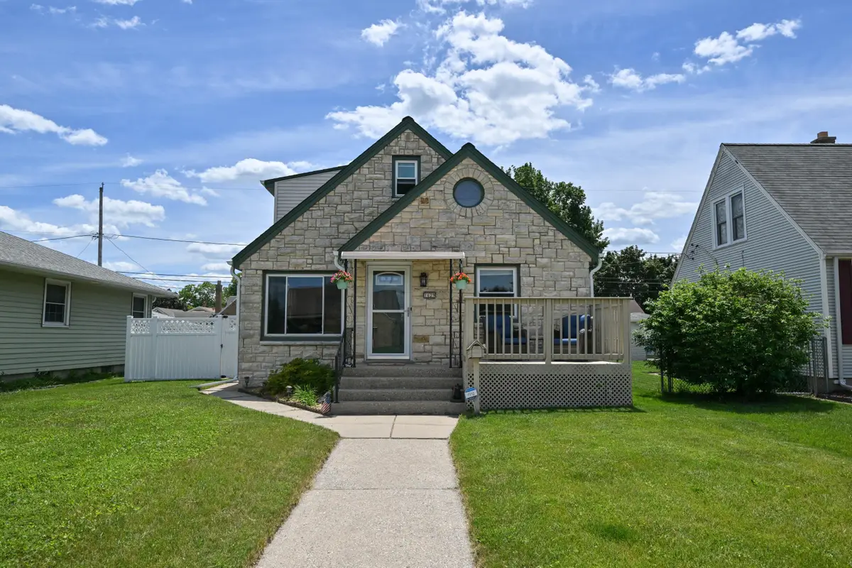 1629 Minnesota Ave, South Milwaukee, WI 53172 - #1