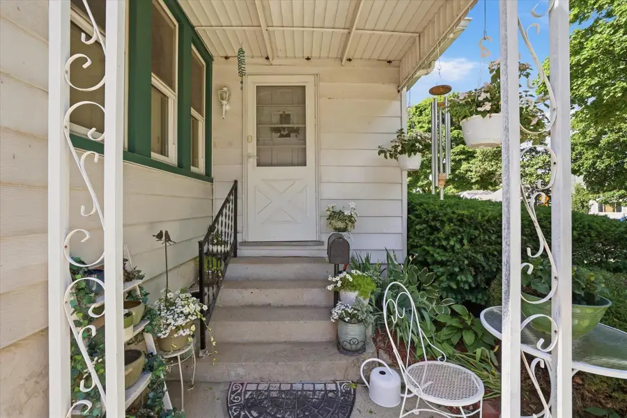 2521 N 58th St, Milwaukee, WI 53210 - #3