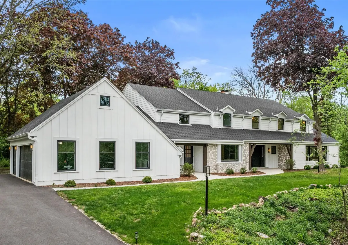 10525 N Fairway Ln, Mequon, WI 53092 - #1