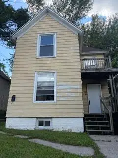 926 Walnut St, Racine, WI 53403