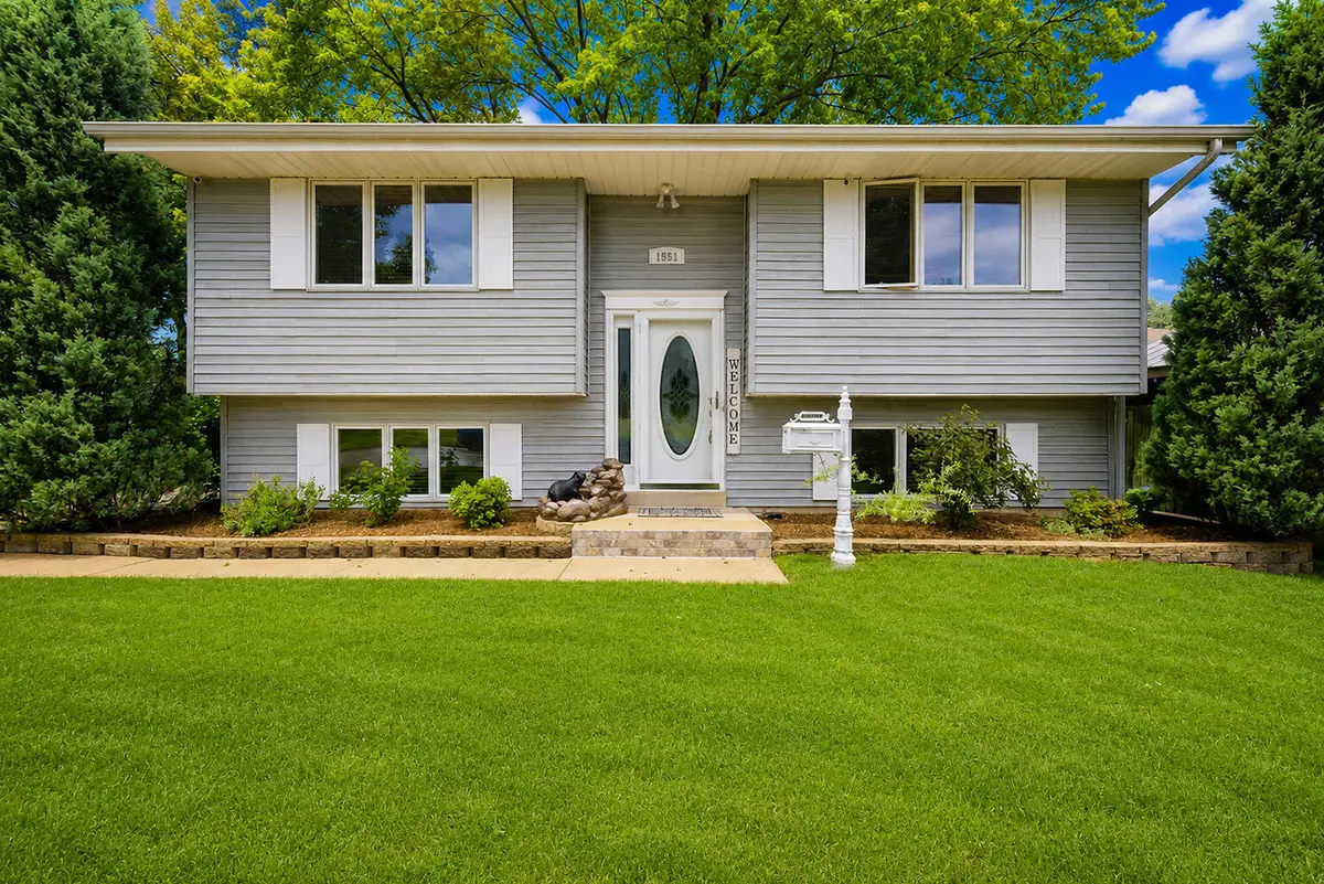 1551 W Goldcrest Ave, Milwaukee, WI 53221 - #1