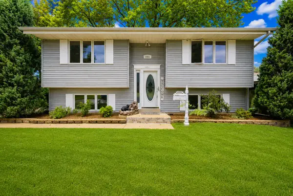 1551 W Goldcrest Ave, Milwaukee, WI 53221