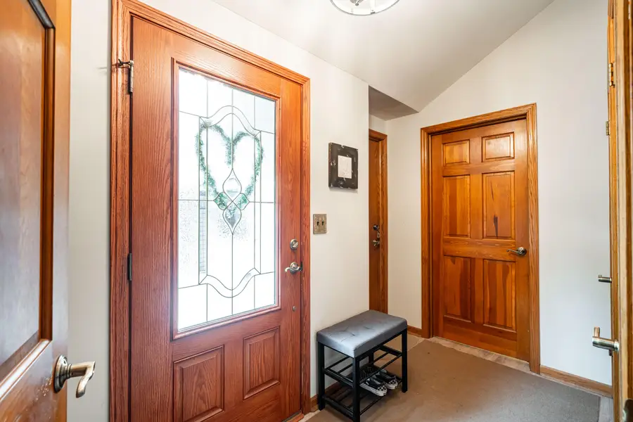 3278 S Acredale Ct, New Berlin, WI 53151 - #2