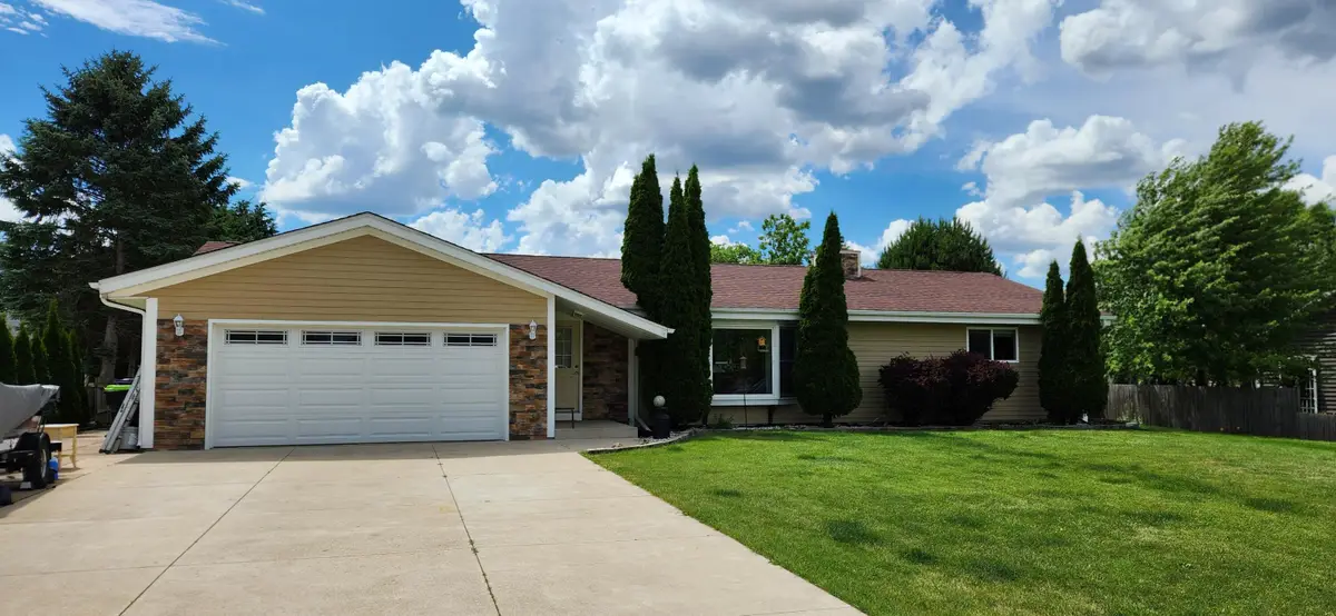 24 Hammes Dr, Mount Pleasant, WI 53406 - #1