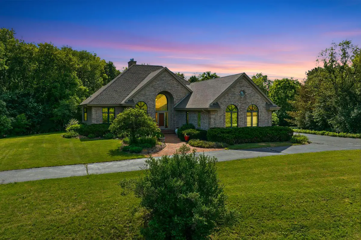 W291S5279 Ridgefield Rd, Genesee, WI 53189 - #1