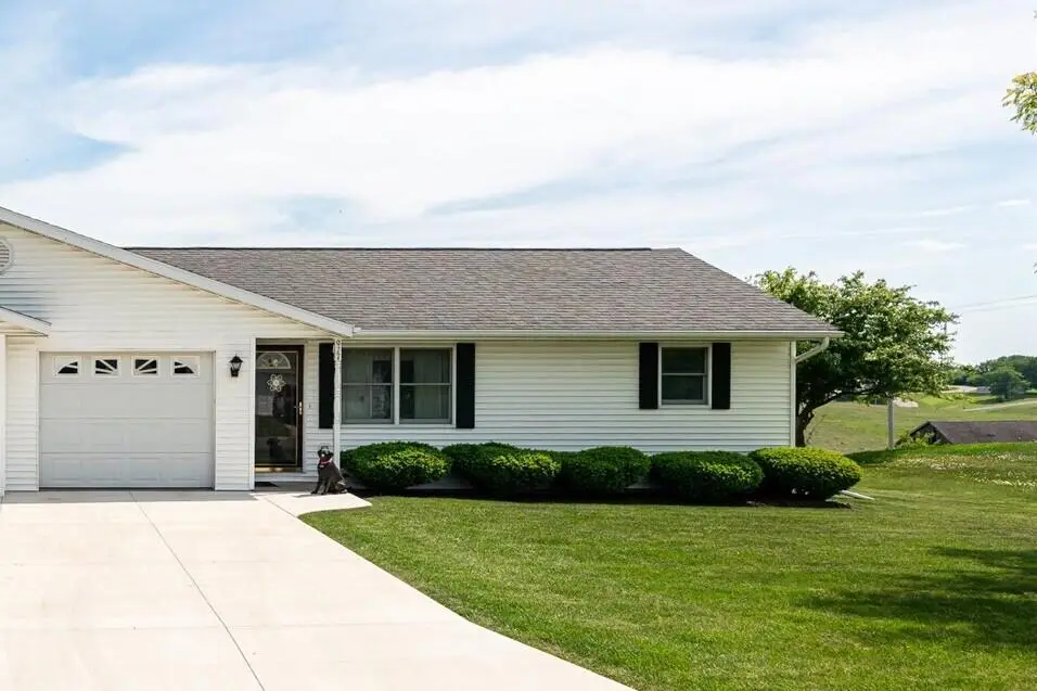 917 Rose St, Cashton, WI 54619 - #1