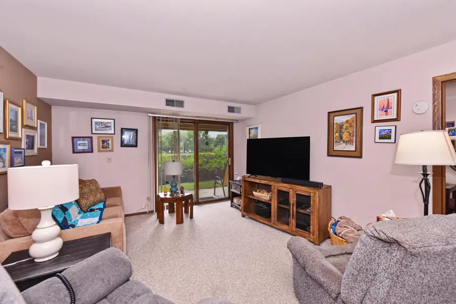 2101 W Good Hope Rd, Glendale, WI 53209 - #2