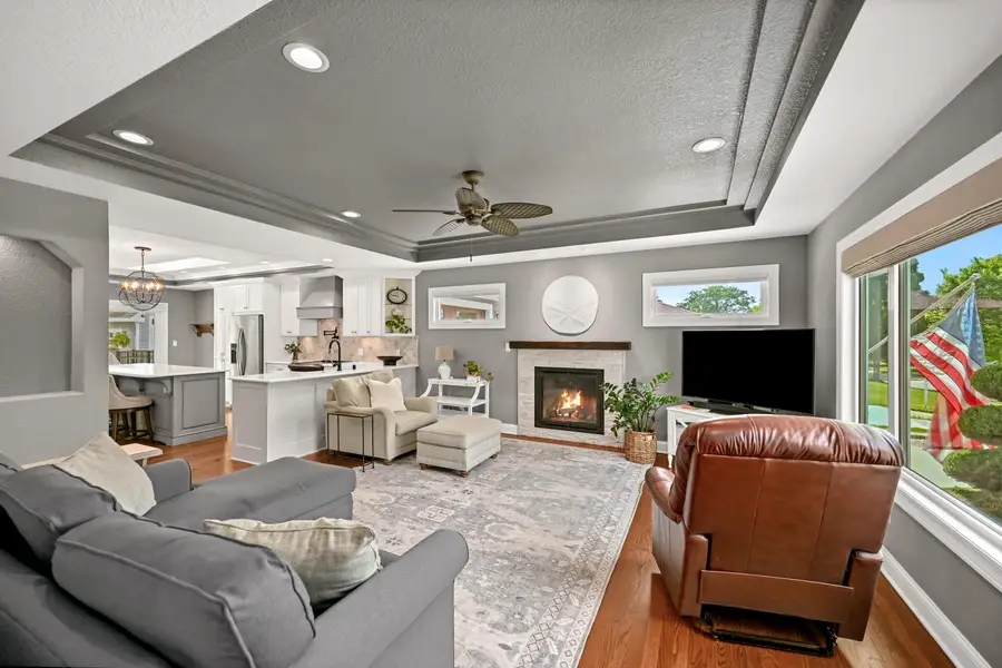 7232 Dartmoor Ave, Greendale, WI 53129 - #3