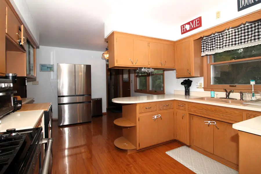 W174N9446 Joper Rd, Menomonee Falls, WI 53051 - #3