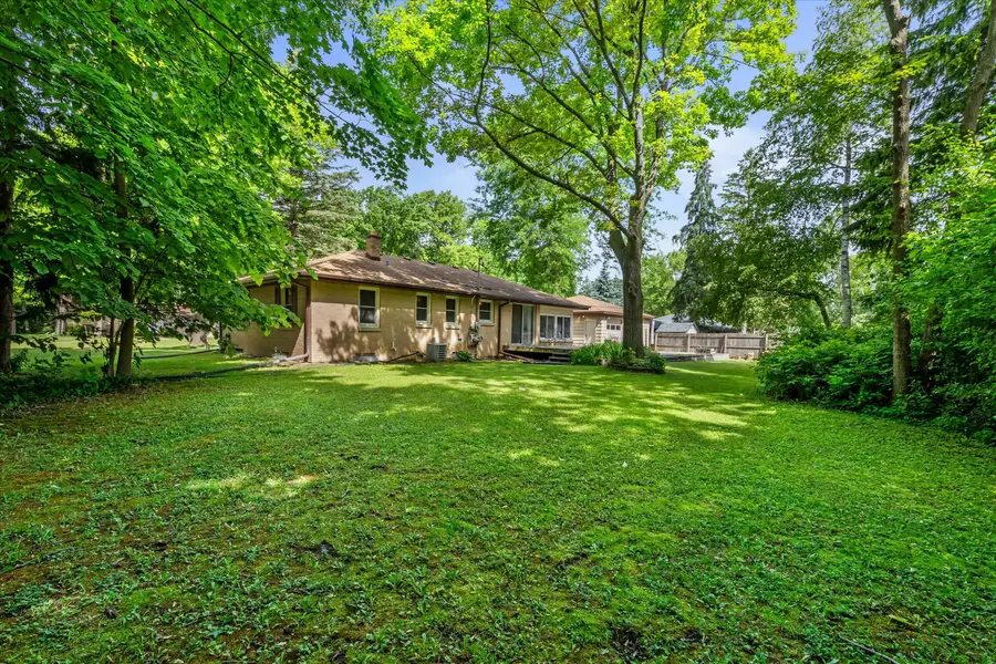 5870 S 41st St, Greenfield, WI 53221 - #2