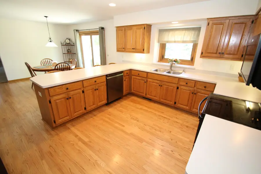 S95W12970 Walter Hagen Dr, Muskego, WI 53150 - #3
