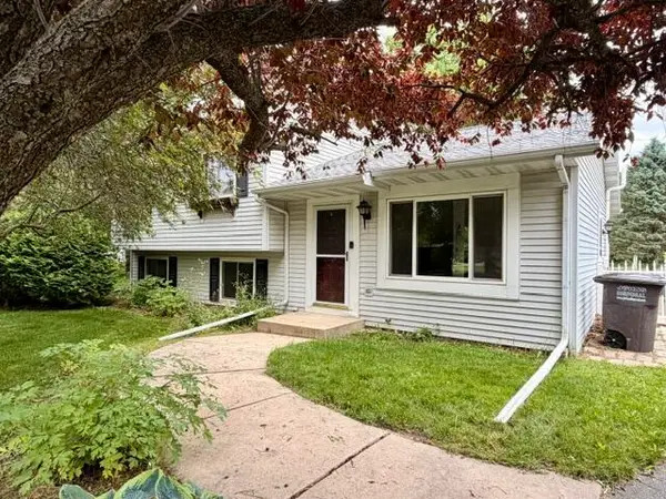 W5182 Jason Rd, Elkhorn, WI 53121