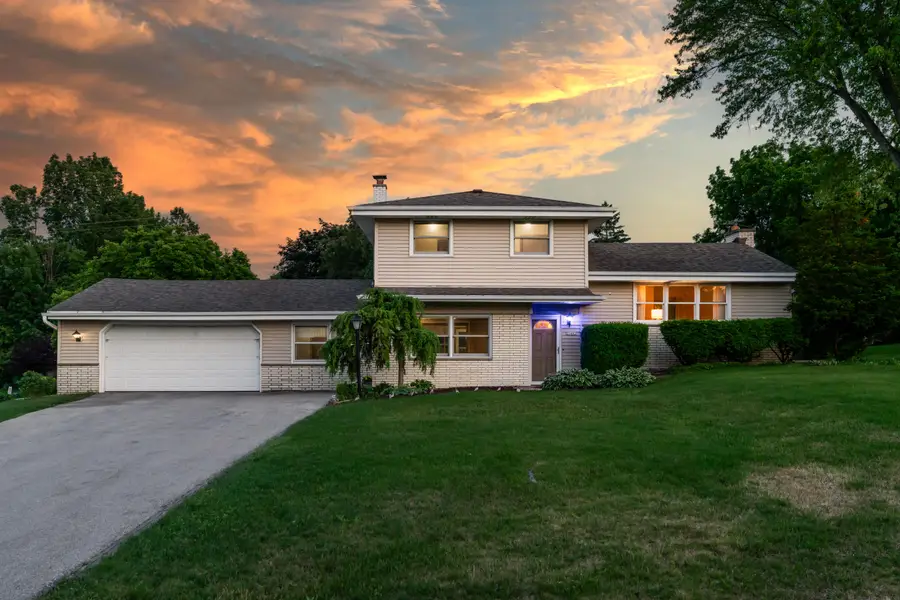 21485 Belgren Rd, Brookfield, WI 53186 - #2