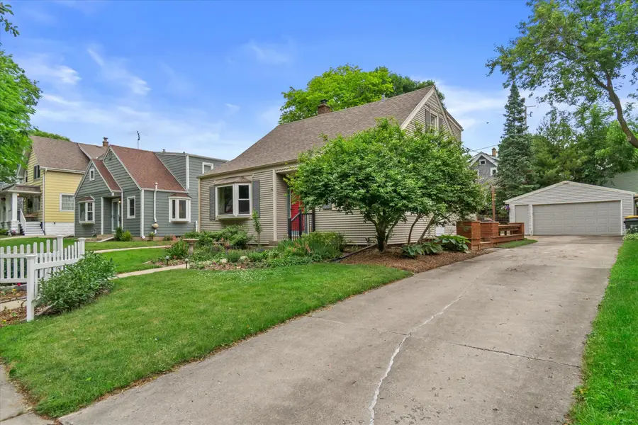 2116 N 85th St, Wauwatosa, WI 53226 - #3