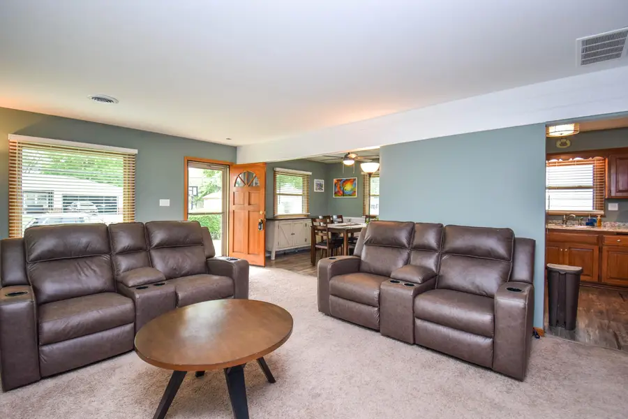 836 S 95th St, West Allis, WI 53214 - #3