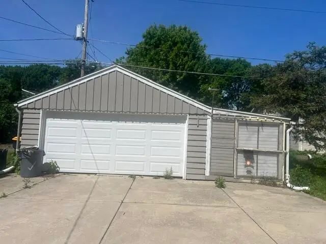 1203 S 87th St, West Allis, WI 53214 - #2