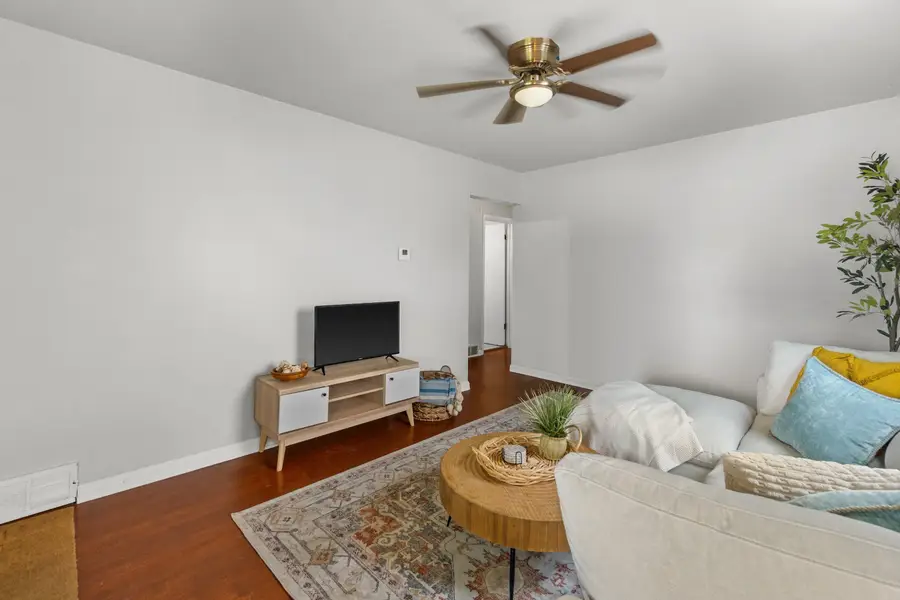 3368 S Chase Ave, Milwaukee, WI 53207 - #3