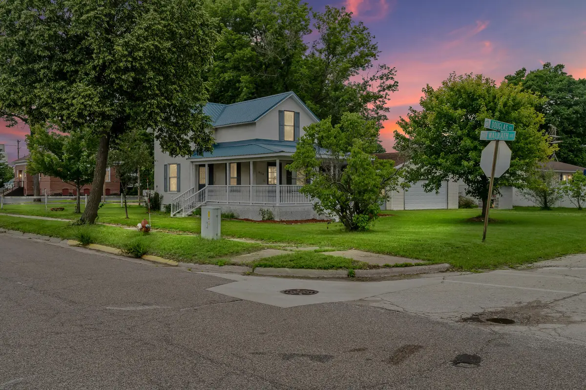 616 Douglas St, Sparta, WI 54656 - #1