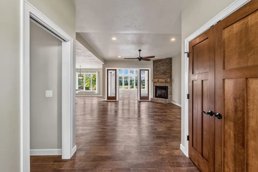 5209 Notre Dame Dr, Omro, WI 54963 - #3