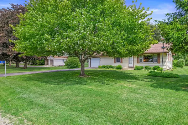 156 Chapel Ave, Twin Lakes, WI 53181
