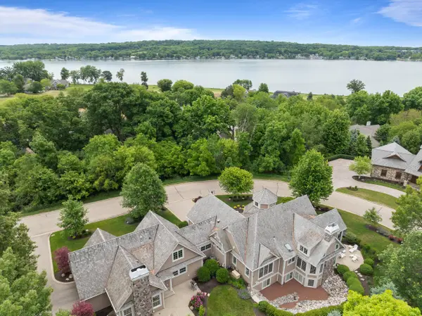 1180 Savannah Ct, Geneva, WI 53147
