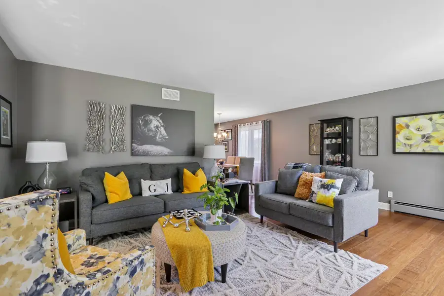 8755 N Pelham Pkwy, Bayside, WI 53217 - #2