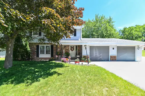 7524 N 90th St, Milwaukee, WI 53224