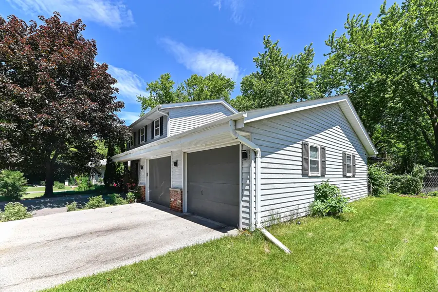 7524 N 90th St, Milwaukee, WI 53224 - #3