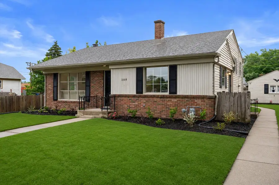 3309 4th Ave, Racine, WI 53402 - #2