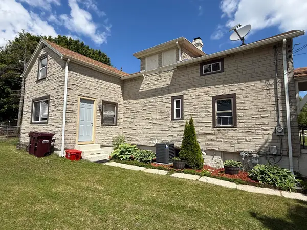 420 N 5th St, Manitowoc, WI 54220