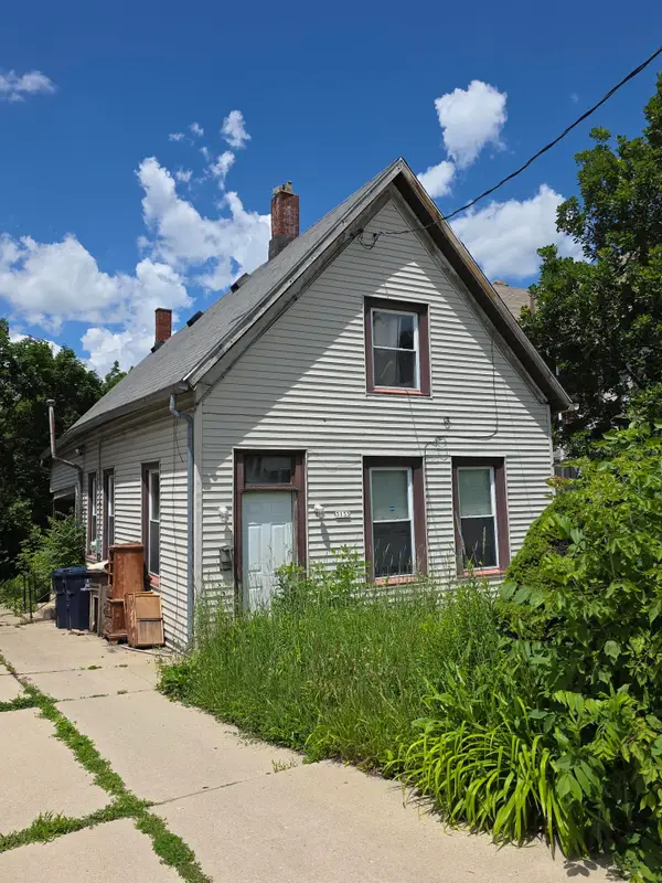 3133 N Julia St, Milwaukee, WI 53212