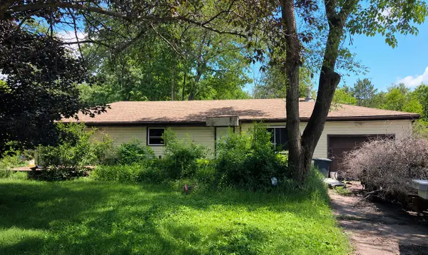 8531 County Road Z Rd, Saratoga, WI 54457