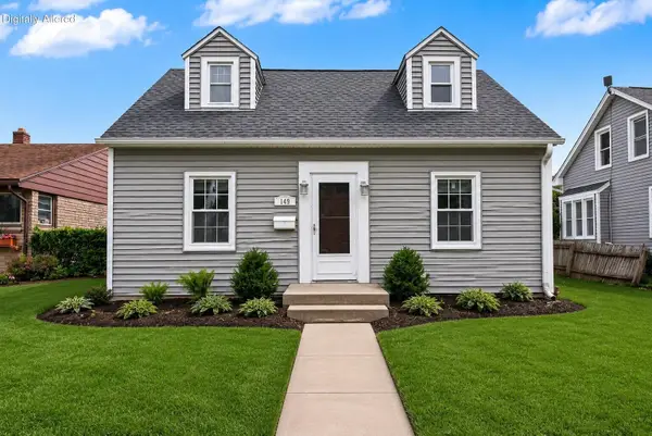149 W Wabash Ave, Waukesha, WI 53186