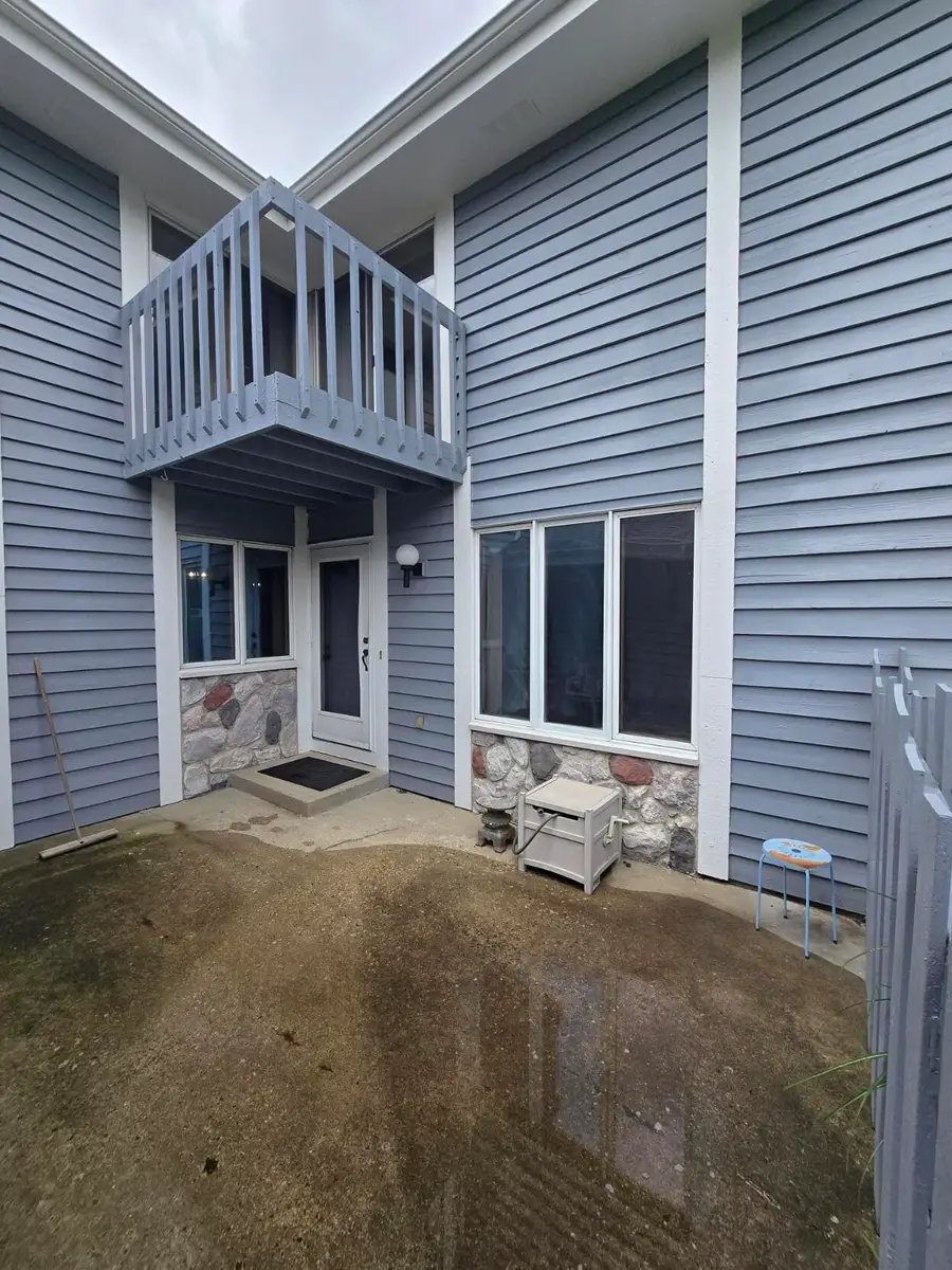 W157N11457 Hilbert Ln, Germantown, WI 53022 - #3