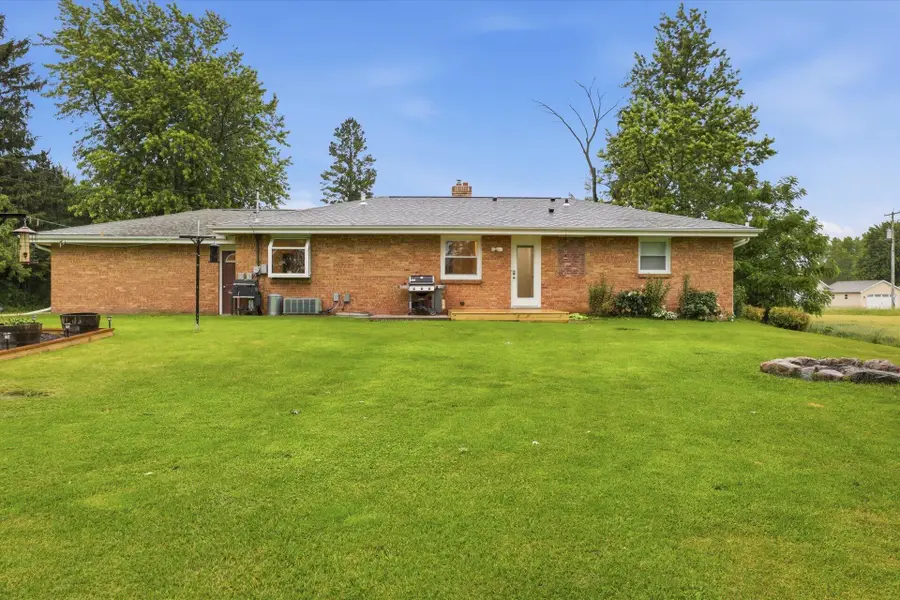 21204 North Cape St, Norway, WI 53185 - #2
