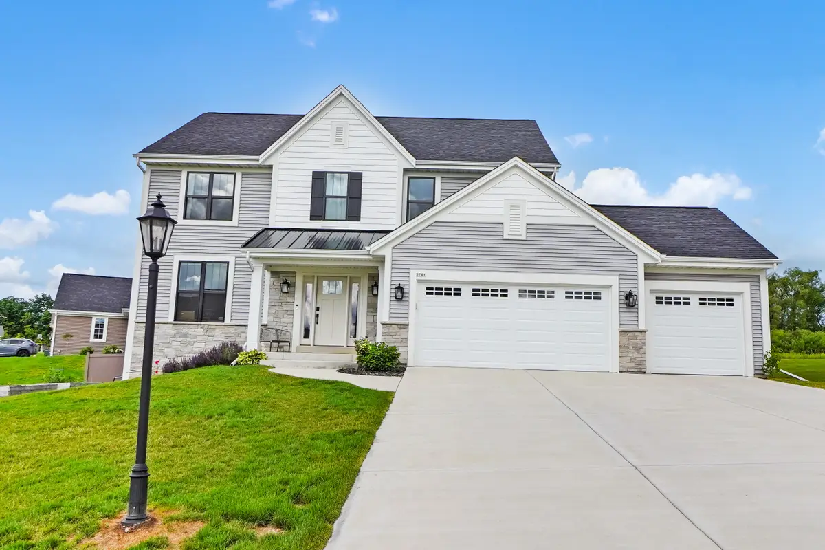 3741 Howell Oaks Dr, Waukesha, WI 53188 - #1