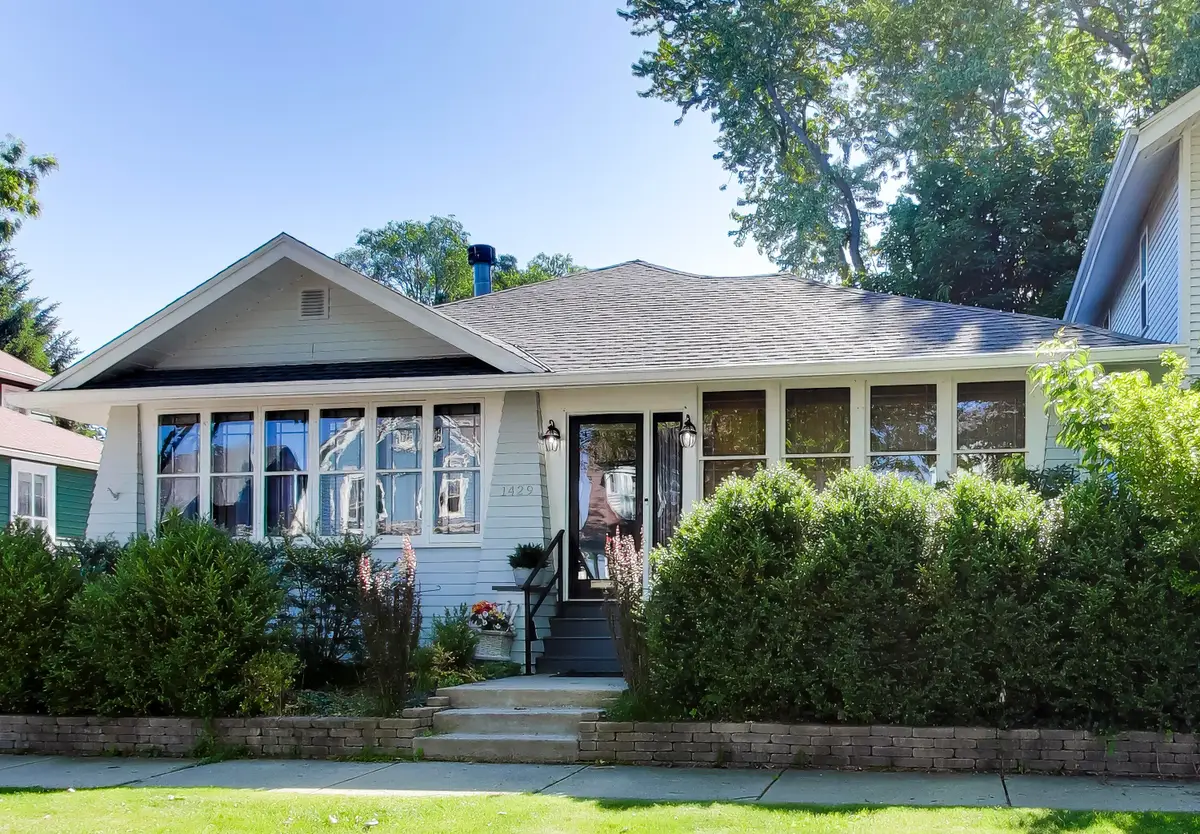 1429 College Ave, Racine, WI 53403 - #1