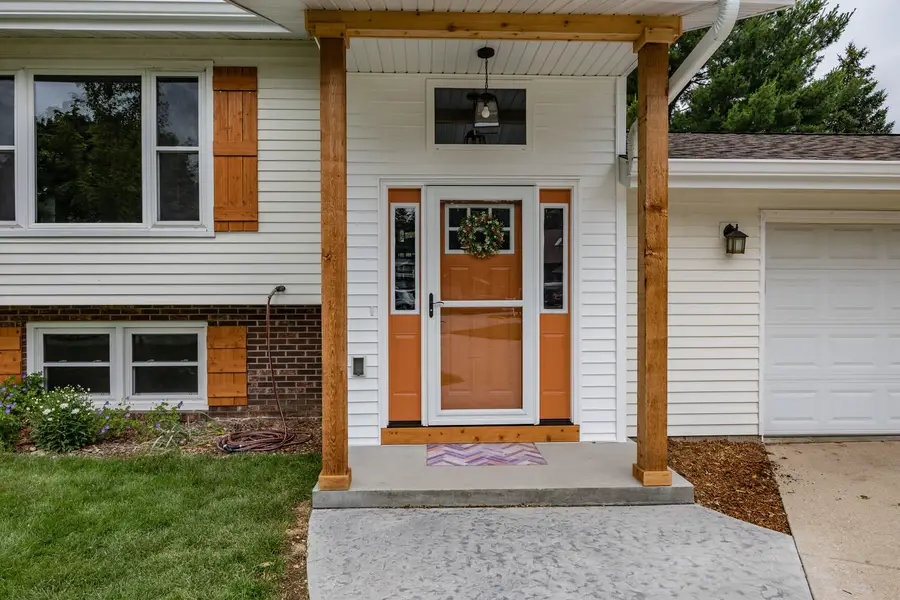 918 Sunset Ln, Horicon, WI 53032 - #3